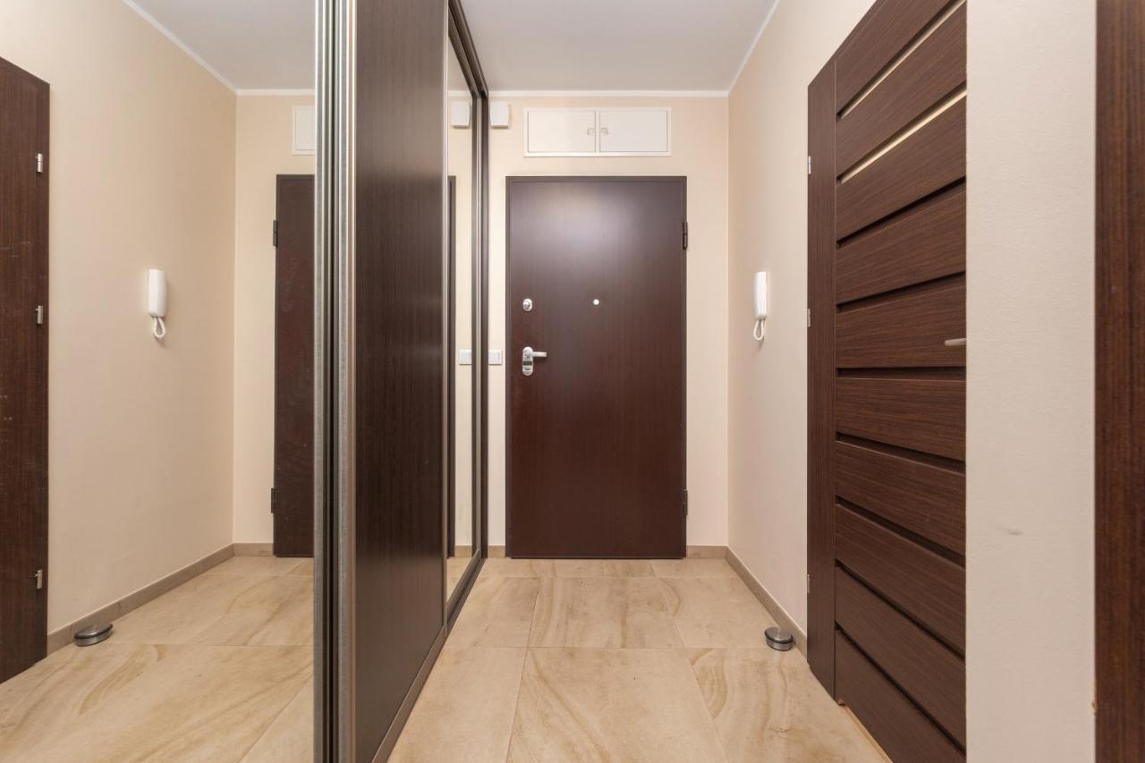 Apartment Wroclaw Krakowska With Balcony And Free Garage By Noclegi Renters المظهر الخارجي الصورة
